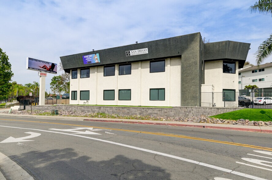 More Photos Of 8090 Parkway Dr, La Mesa Medical For Lease
