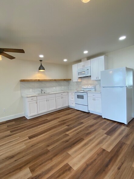 More Photos Of 605 Point Brown Ave NW, Ocean Shores Apartments For Sale