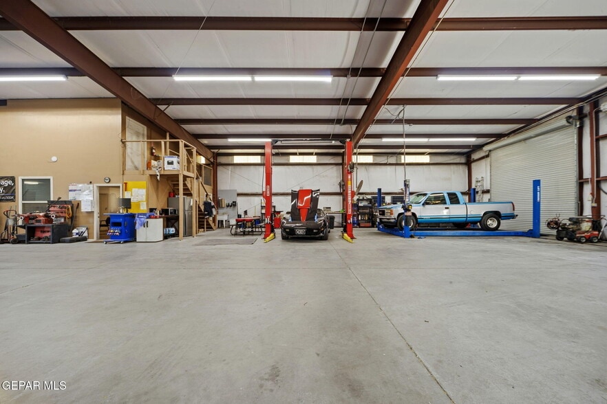 More Photos Of 5368 Doniphan Dr, El Paso Service For Sale