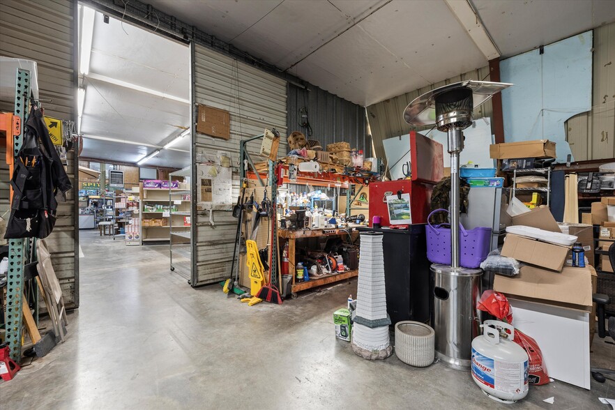 More Photos Of 5307 Main St, Stephens City General Retail For Sale