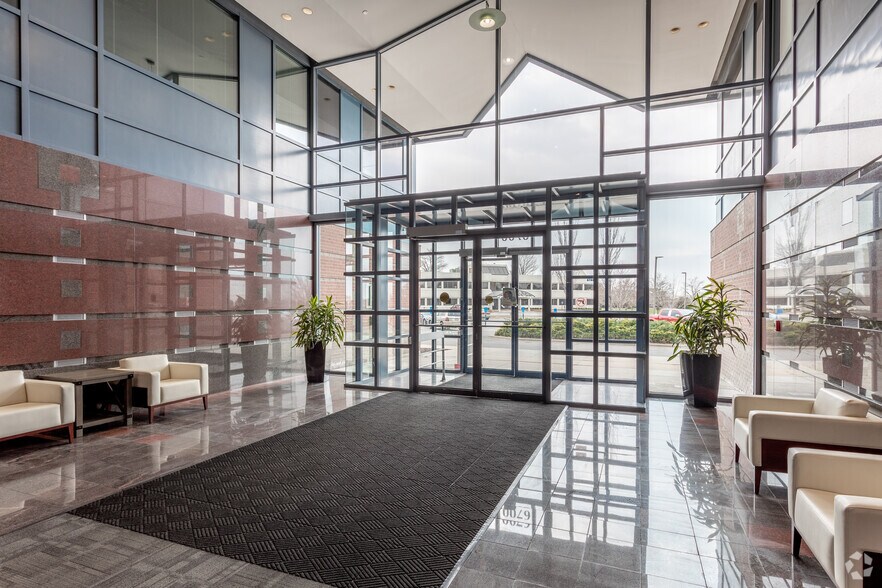 More Photos Of 6700 Antioch Rd, Merriam Office For Lease