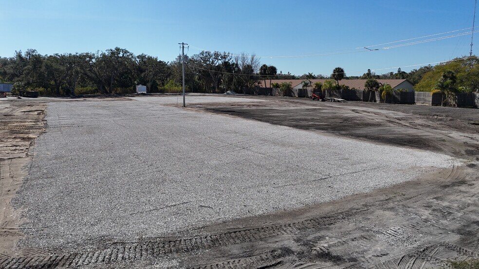 More Photos Of 3927 US Hwy 19, Palmetto Warehouse For Lease