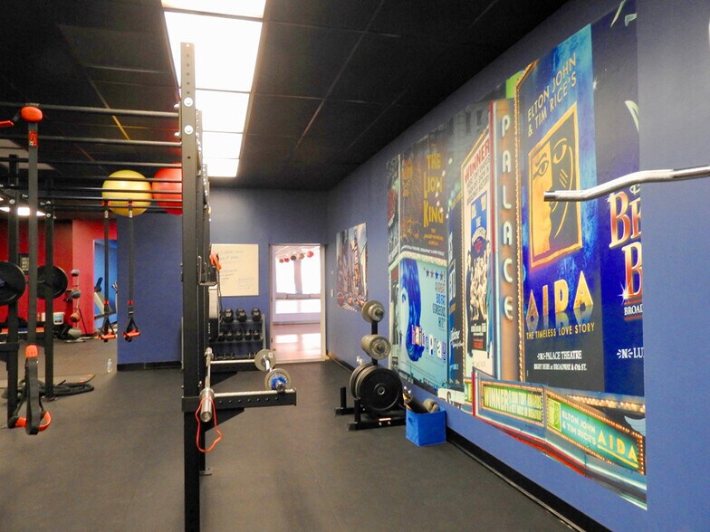 More Photos Of 440 Niagara Falls Blvd, Buffalo Medical For Sale