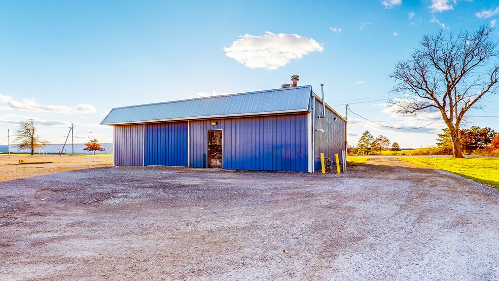 More Photos Of 1794 Harrington Memorial Rd, Mansfield Bar For Sale