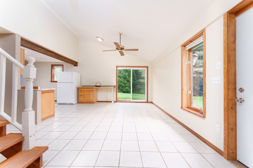 More Photos Of 15921 W M 36, Pinckney Light Distribution For Sale