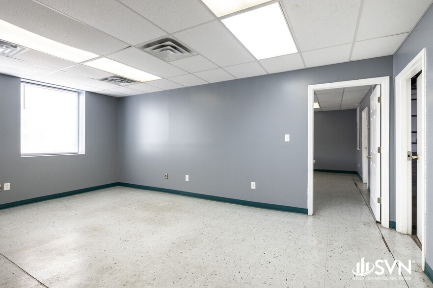 More Photos Of 375 Tierney Way, Winchester Distribution For Sale