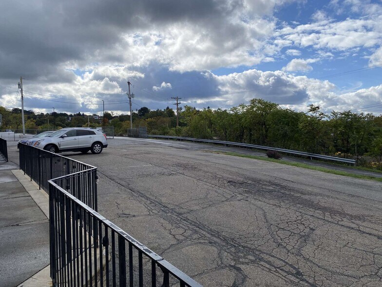 More Photos Of 1020 Washington Pike, Bridgeville Bar For Lease