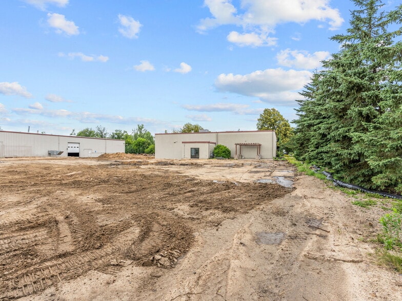 More Photos Of 3245 Terminal Dr, Saint Paul Warehouse For Lease
