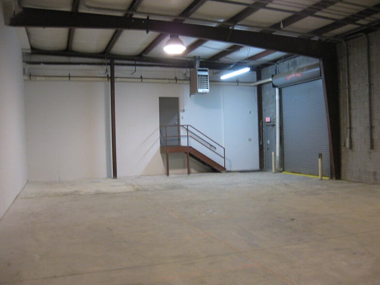 More Photos Of 552 West Atlanta St SE, Marietta Warehouse For Lease