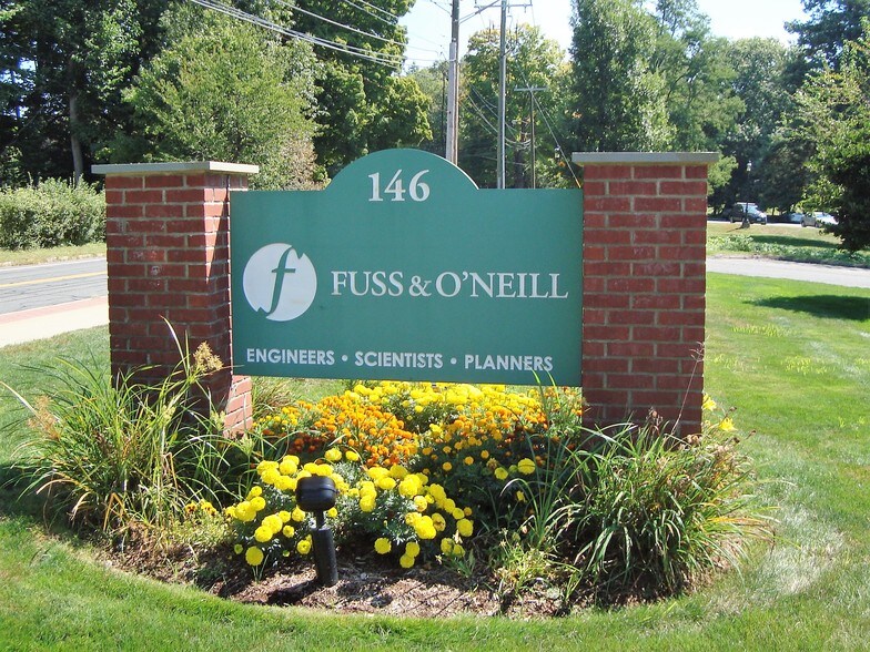 More Photos Of 146 Hartford Rd, Manchester Loft Creative Space For Lease