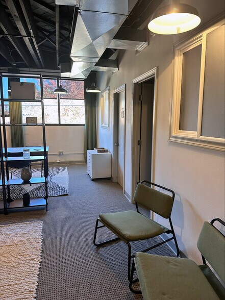 More Photos Of 7721 SE 13th Ave, Portland Storefront Retail Office For Lease