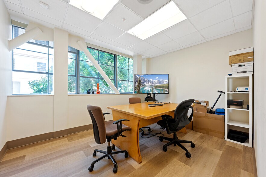More Photos Of 850 Battery St, San Francisco Office For Lease