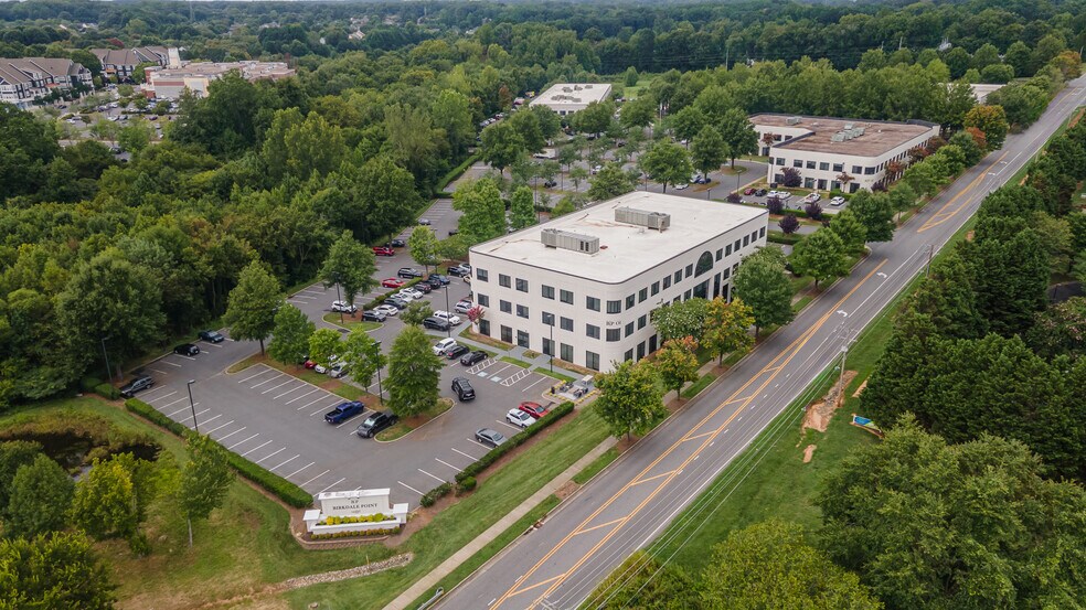 More Photos Of 8900 NorthPointe Executive Park Dr, Huntersville Unknown For Lease