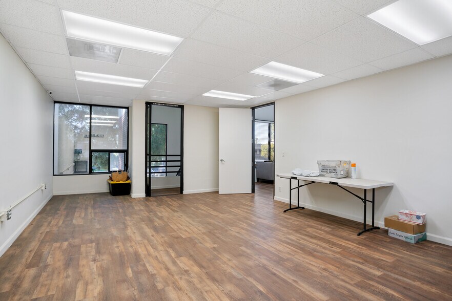 More Photos Of 6322 Ferris Sq, San Diego Research And Development For Lease