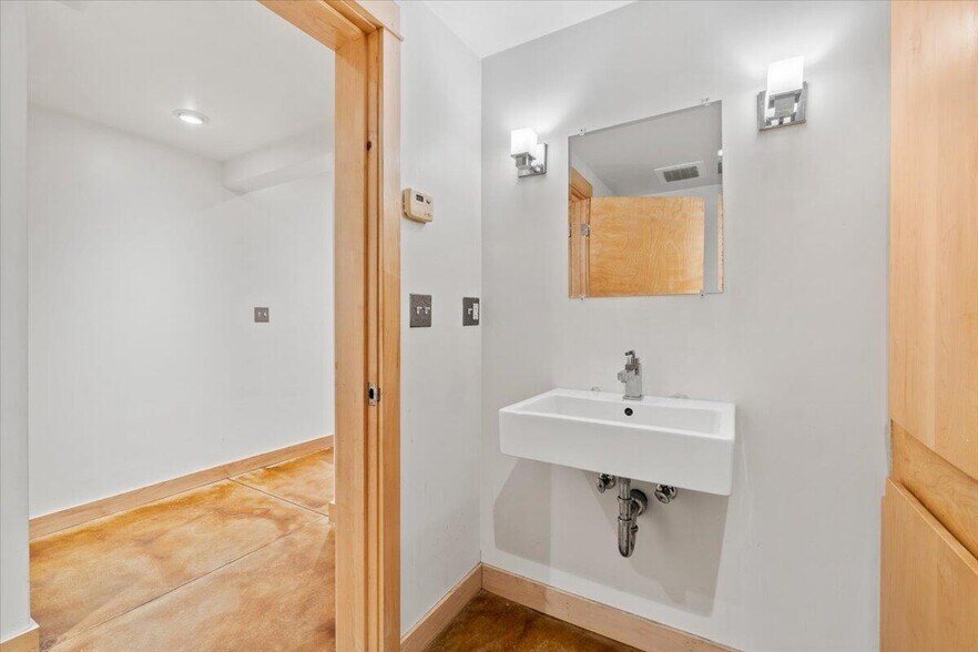 More Photos Of 507 2nd St, Eureka General Retail For Sale