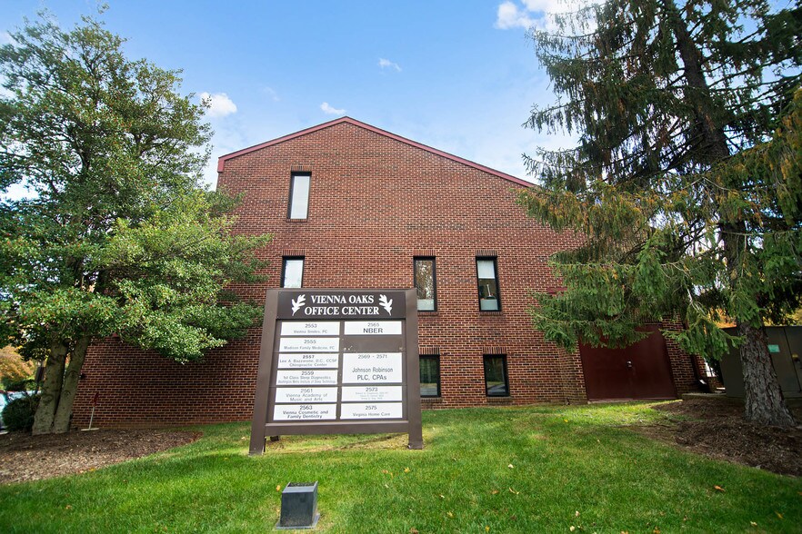 More Photos Of 2555-2575 Chain Bridge Rd, Vienna Medical For Sale