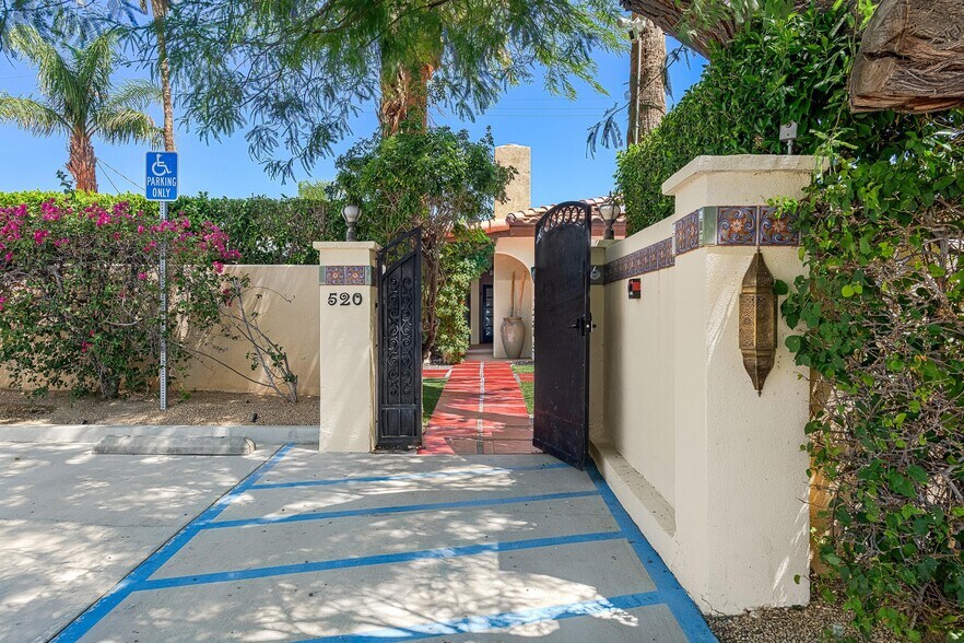 More Photos Of 520 Chuckwalla Rd, Palm Springs Apartments For Sale