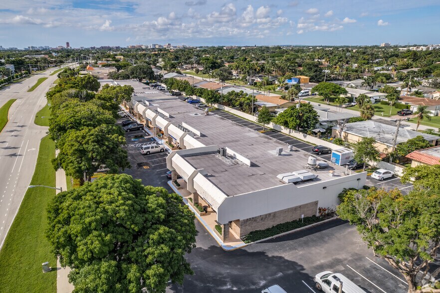 More Photos Of 2621 N Federal Hwy, Boca Raton Unknown For Lease