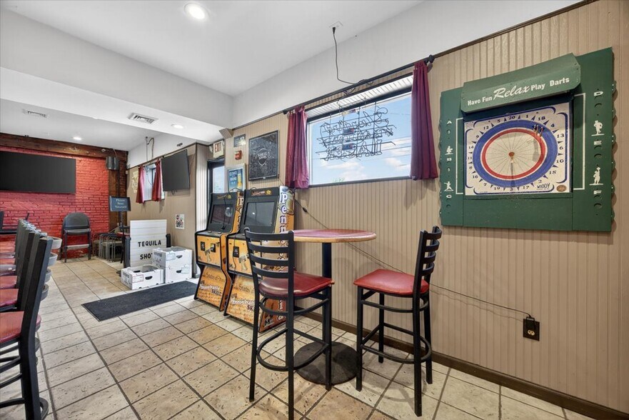 More Photos Of 650-654 S Main St, Wilkes-Barre Bar For Sale