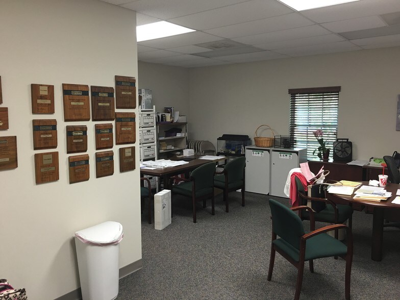 More Photos Of 559 Frost Ave, Warrenton Medical For Lease