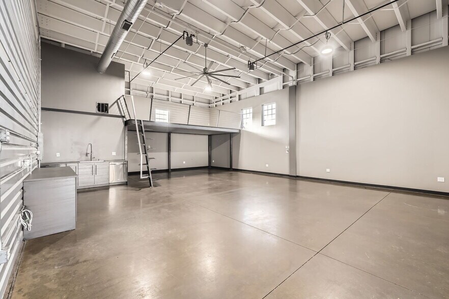 More Photos Of 9337 Commerce Center St, Highlands Ranch Showroom For Sale