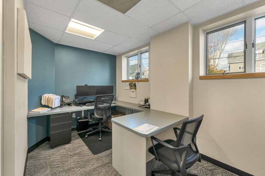 More Photos Of 36 W Water St, Wakefield Office For Sale