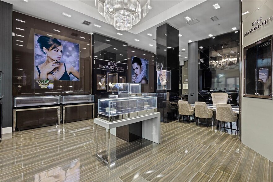 More Photos Of 256 Pharr Rd NE, Atlanta General Retail For Lease