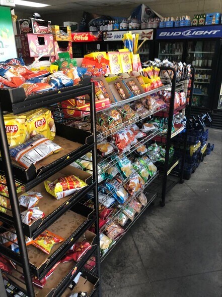 More Photos Of 99 Greensboro St, Eutaw Service Station For Lease