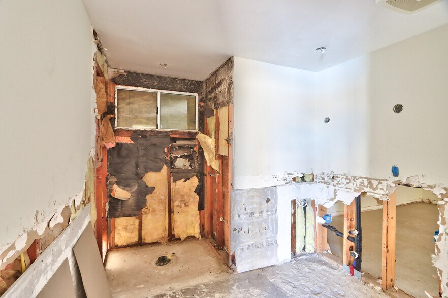 More Photos Of 2249 N Palm Canyon Dr, Palm Springs Hotel For Sale