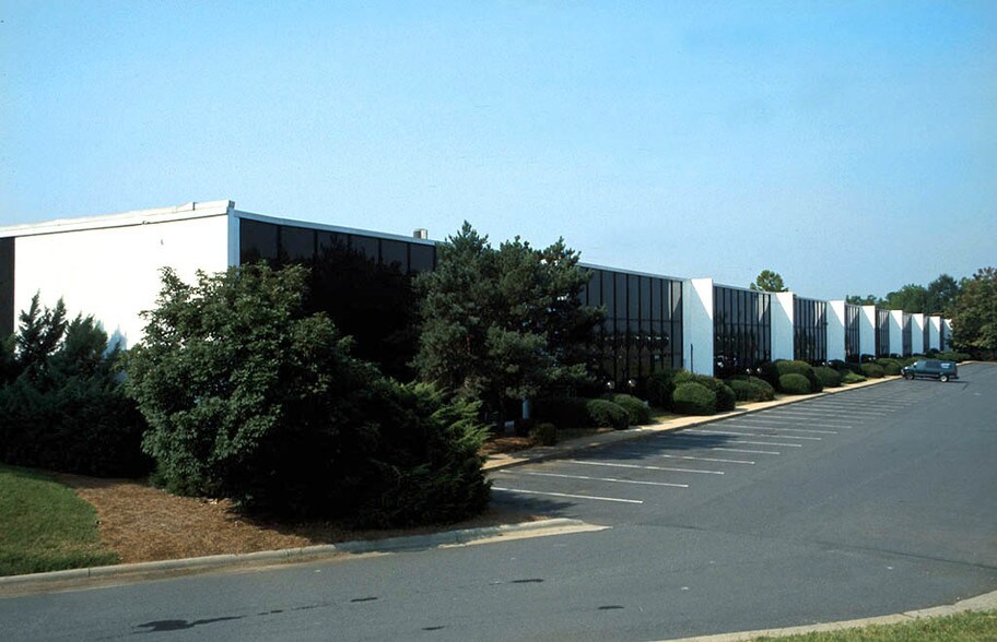 More Photos Of 1851-1897 Scott Futrell Dr, Charlotte Light Distribution For Lease