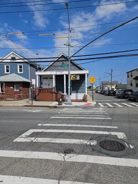 More Photos Of 1238 Cross Bay Blvd, Broad Channel Flex For Sale