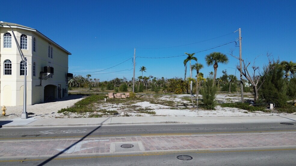 More Photos Of 2915 Estero Blvd, Fort Myers Beach Land For Sale