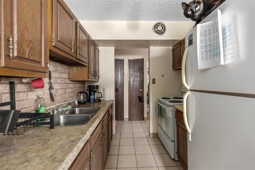 More Photos Of 269 Goulais Av, Sault Ste. Marie Apartments For Sale