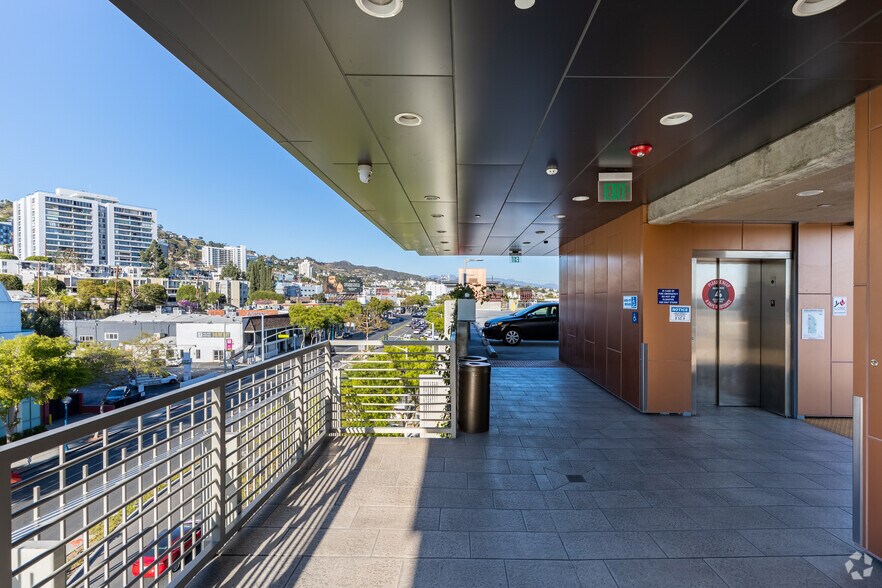 More Photos Of 8550-8594 Santa Monica Blvd, West Hollywood General Retail For Lease