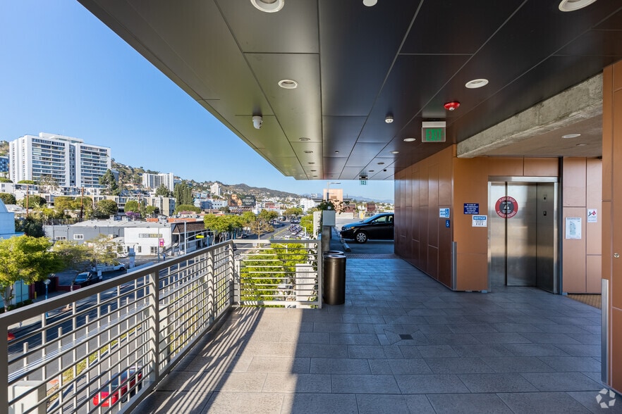 More Photos Of 8550-8594 Santa Monica Blvd, West Hollywood General Retail For Lease
