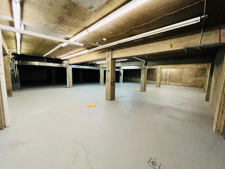 More Photos Of 183 S Broadway, Hicksville Office For Lease