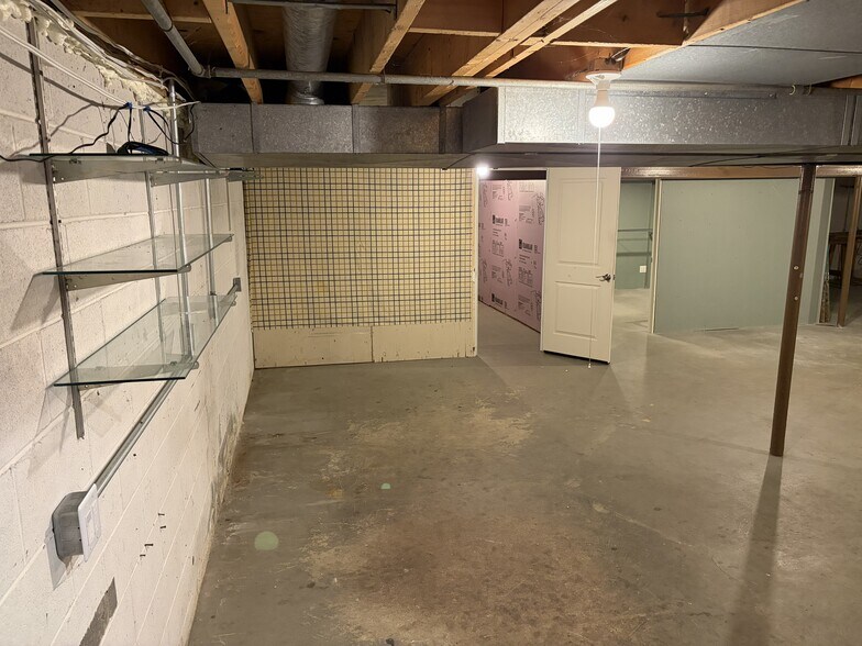 More Photos Of 27051 Southfield Rd, Lathrup Village Freestanding For Sale