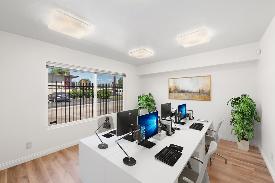 More Photos Of 719 N Sunset Ave, West Covina Office For Lease