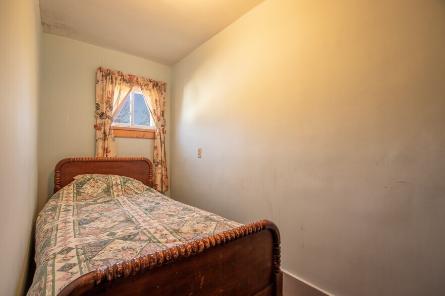 More Photos Of 263 Como Rd, Lake Como Specialty For Sale