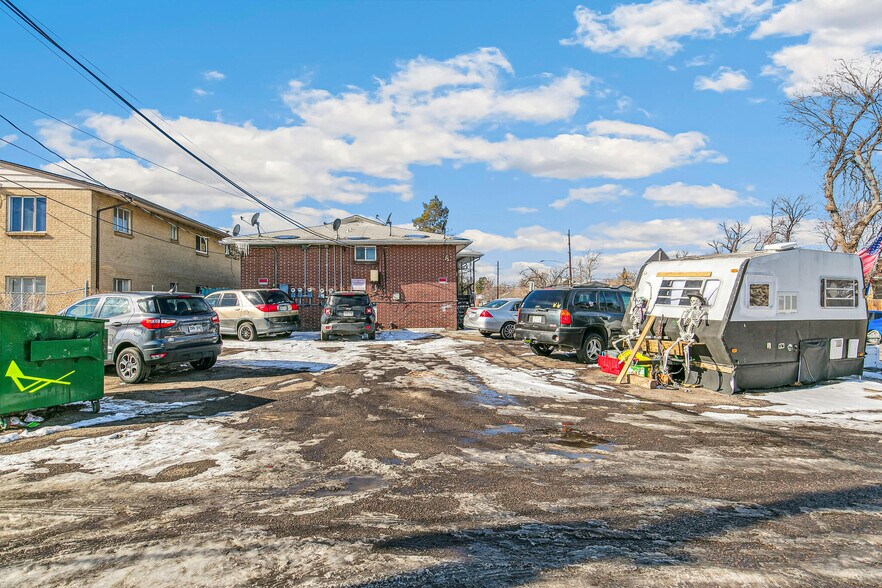 More Photos Of 1592 Lansing St, Aurora Apartments For Sale