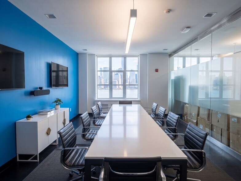 More Photos Of 15 Exchange Pl, Jersey City Office For Lease