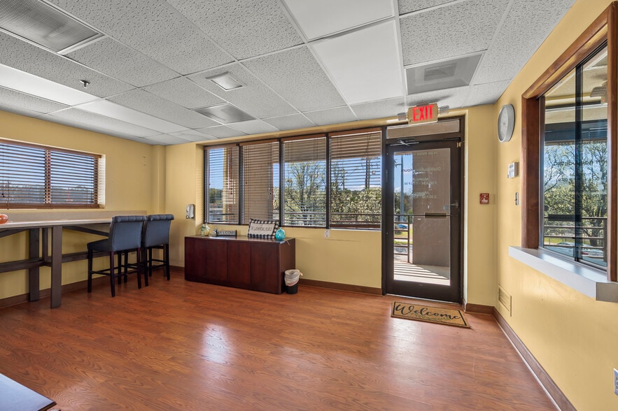 More Photos Of 3655 Reed St, Winston-Salem Warehouse For Sale