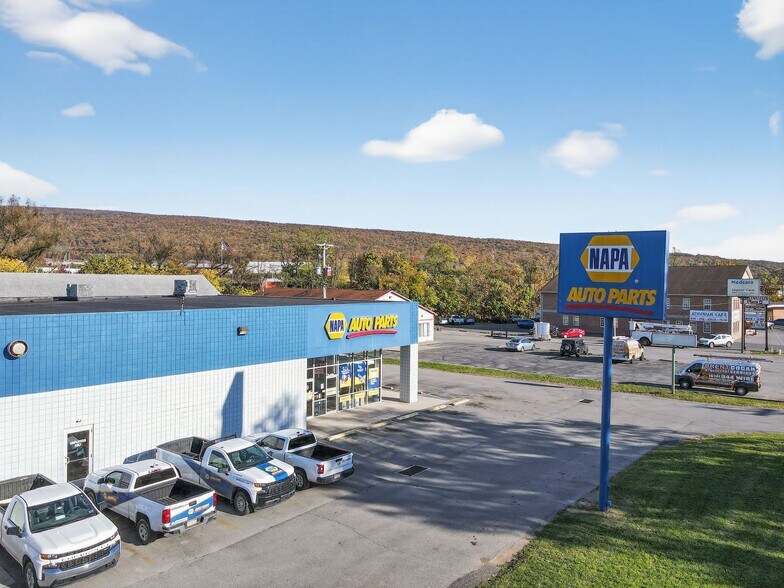 More Photos Of 213 Union Ave, Altoona Freestanding For Sale