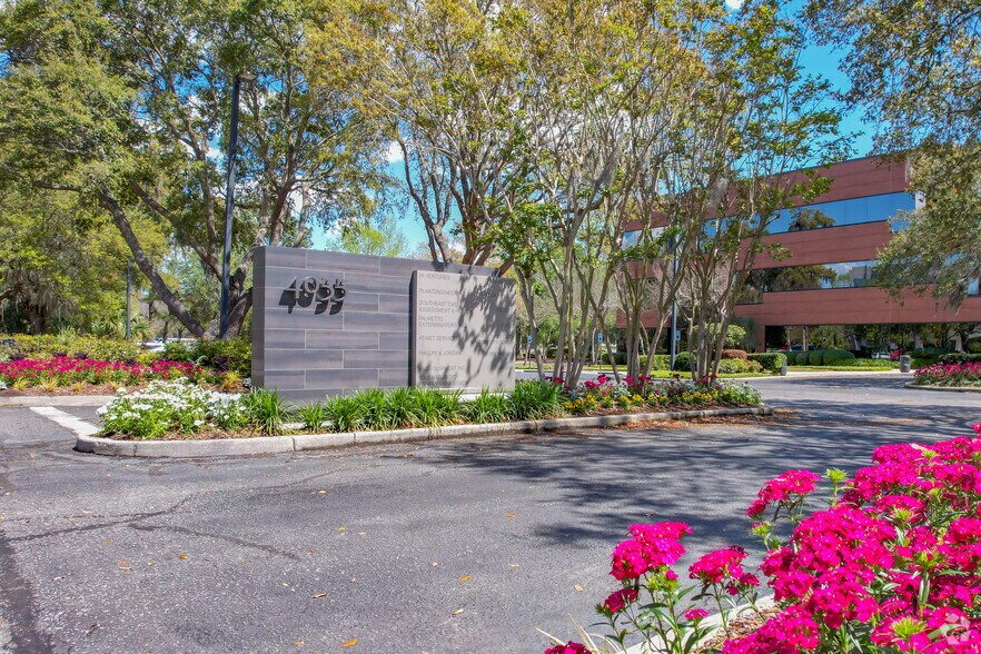 More Photos Of 4055 Faber Place Dr, North Charleston Office For Lease