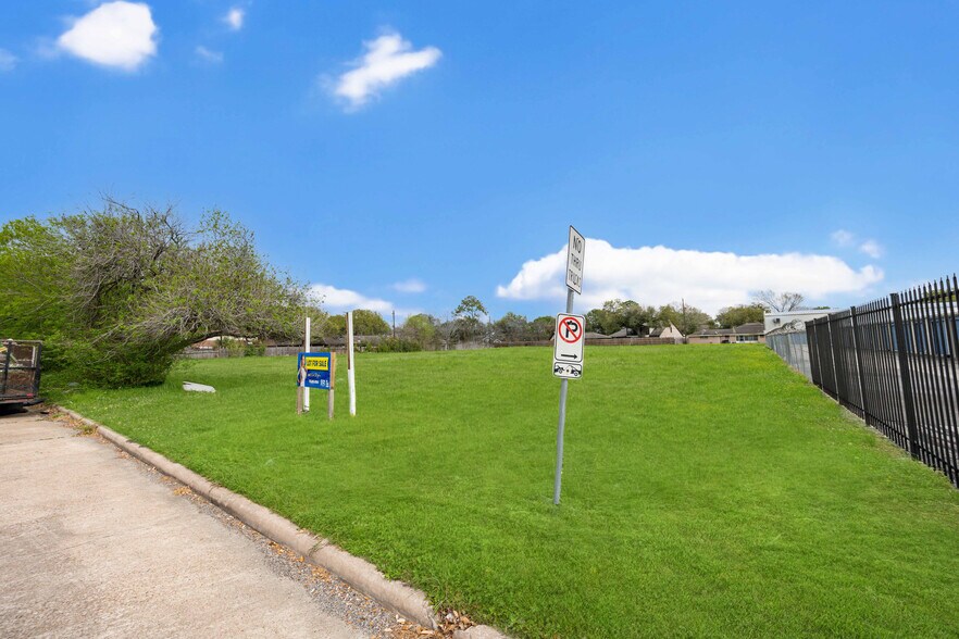 More Photos Of 8905 Hinman st, Houston Land For Sale