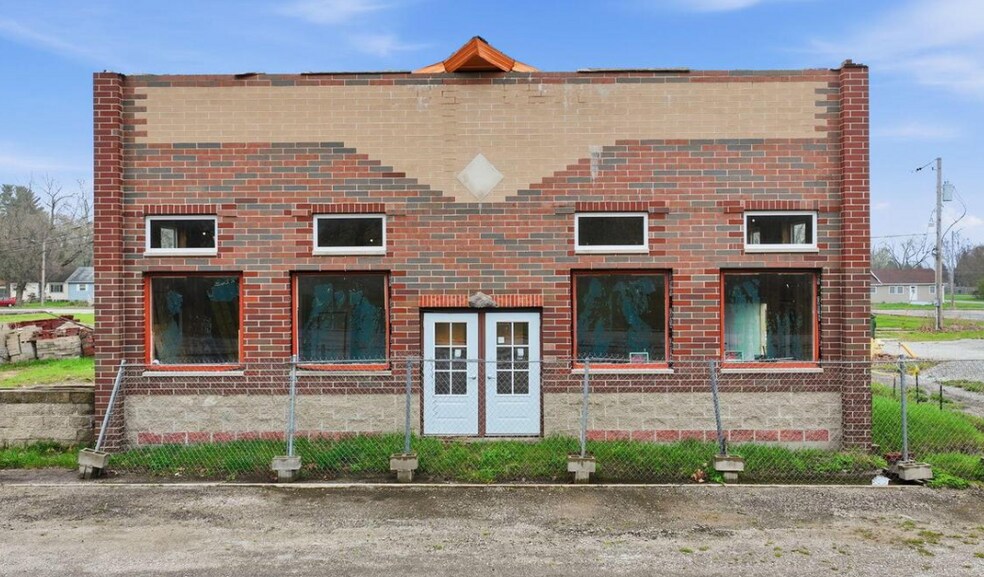 Primary Photo Of 1605 N Park St, Kingsford Heights Office For Sale