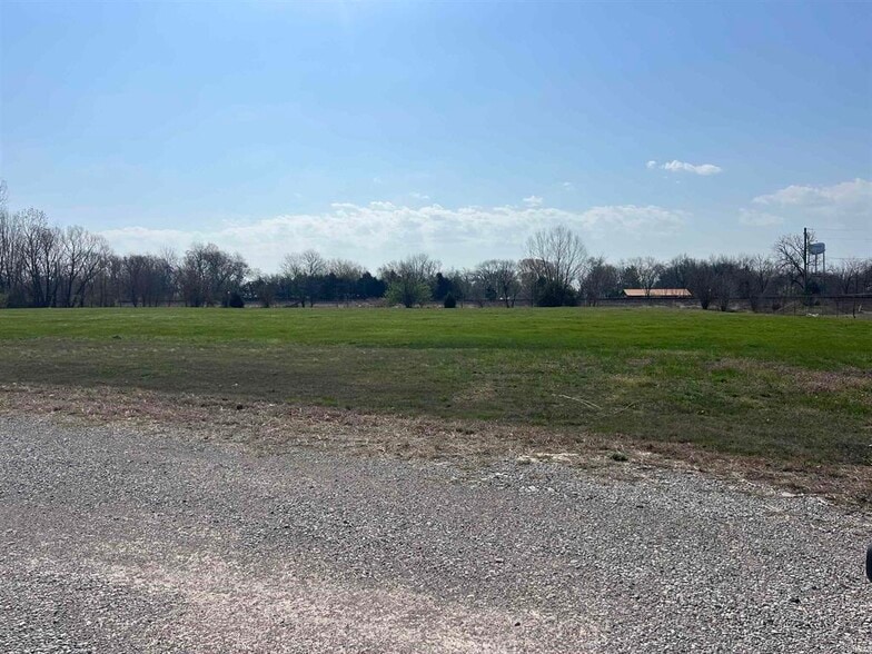 More Photos Of 1015 W 9th St, Mount Carmel Warehouse For Sale