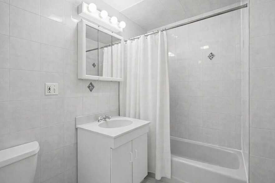 More Photos Of 331 Leonard St, Brooklyn Apartments For Lease