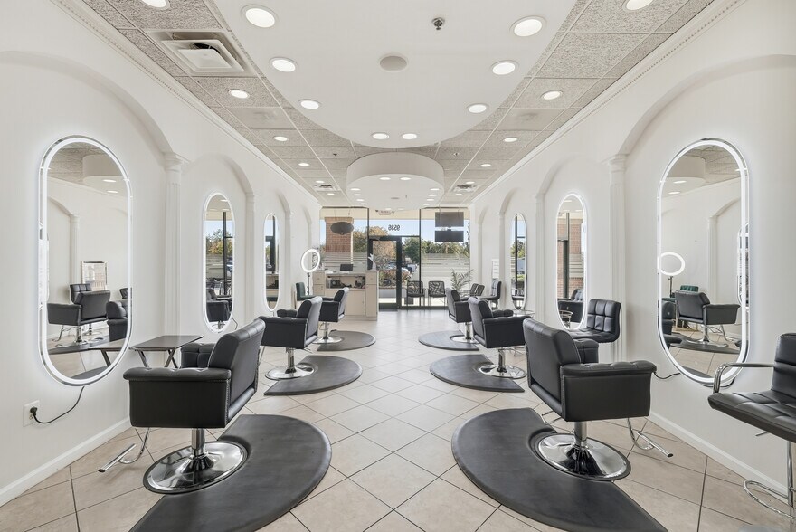 More Photos Of 9536 Liberia Ave, Manassas Supermarket For Lease