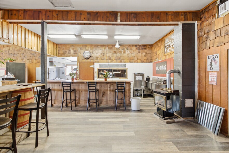 More Photos Of 5588 Highway 8, Deary General Retail For Sale